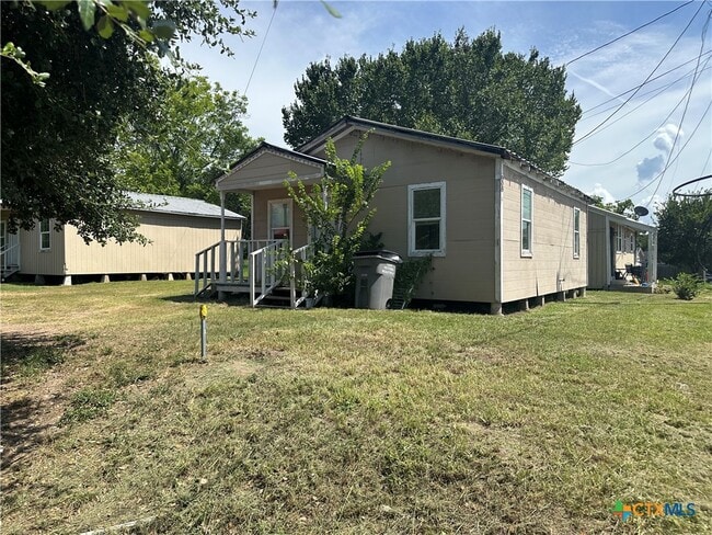 Building Photo - 808 S Cameron St