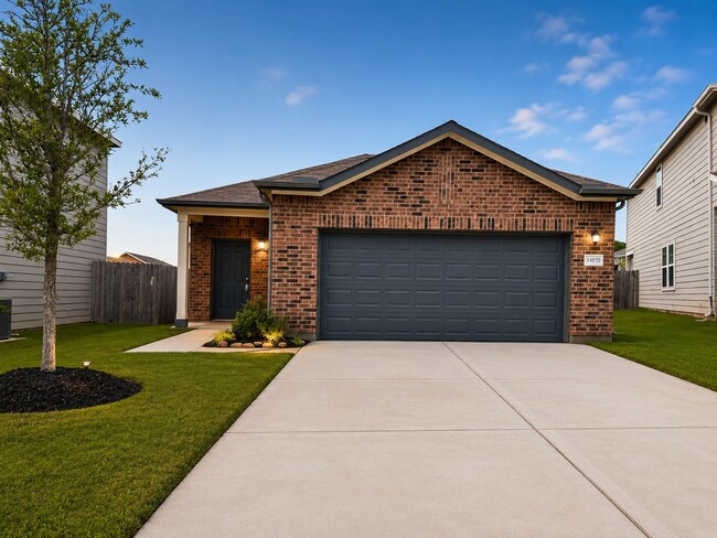 Building Photo - 14870 Calderon Dr