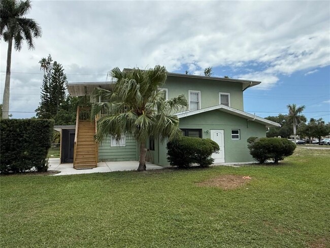 Photo - 408 3rd Ave E