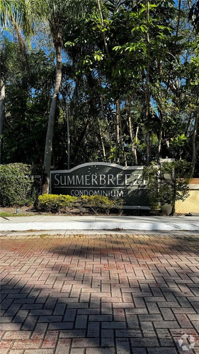 Building Photo - 9999 Summerbreeze Dr Unit 415 Rental