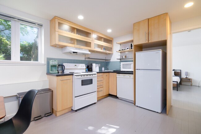 Photo - 1540 Haro St Unit 3B