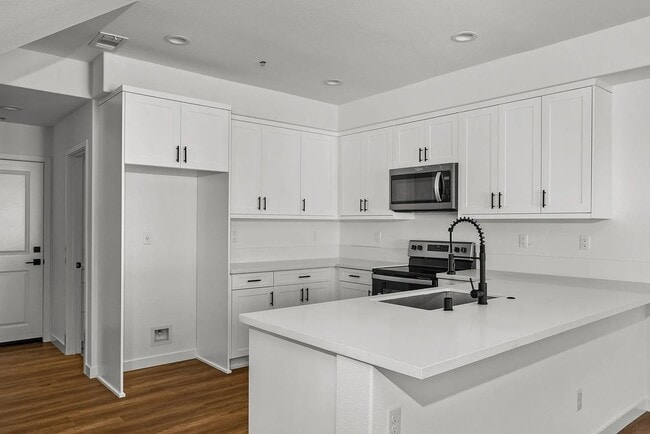 Photo - 5834 Norwood Ave