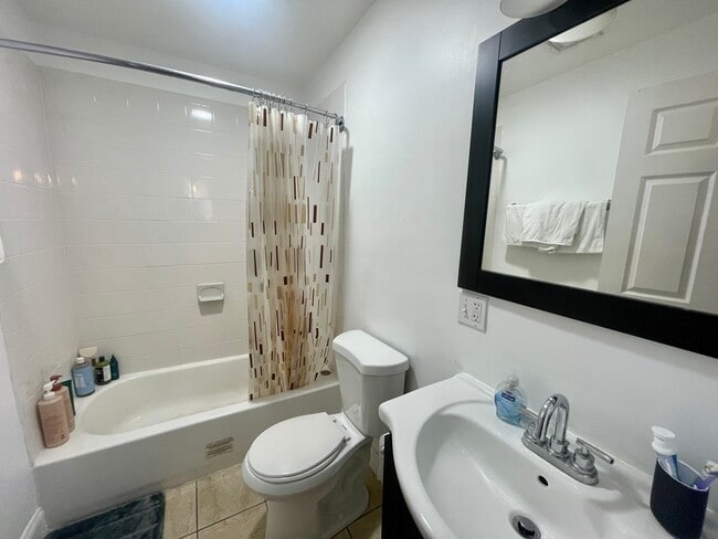 Photo - 243 Northampton St