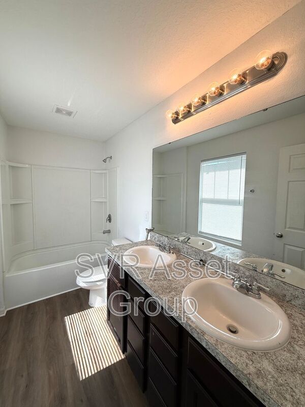 Photo - 3067 Harbison St