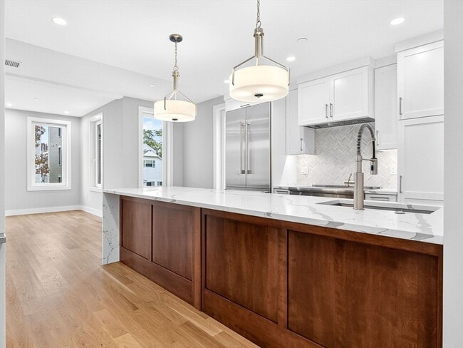 Photo - 551 E 7th St Unidad 1