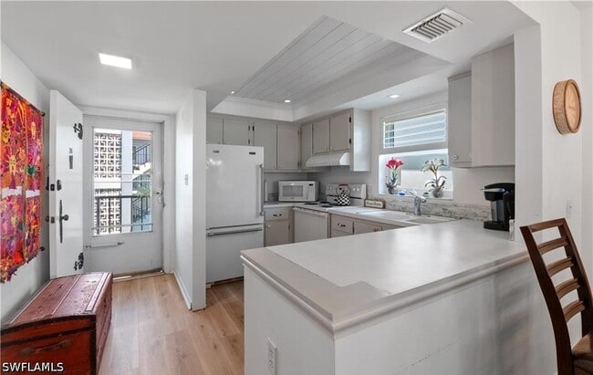 Photo - 5 High Point Cir W Unit 206