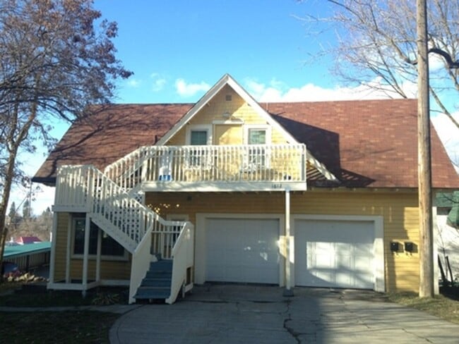 Building Photo - 1612 W 7th Ave Unit Upper