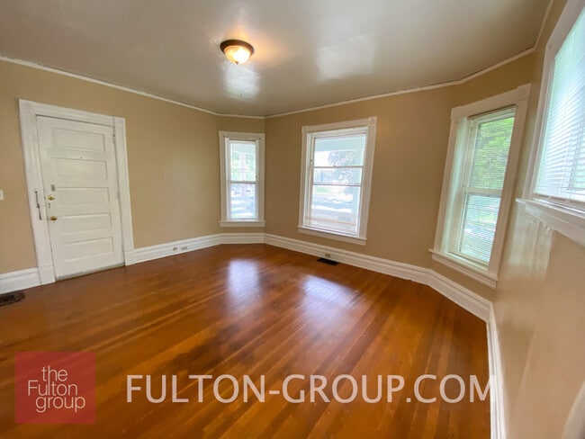 Photo - 423 Charles Ave SE Unit 1