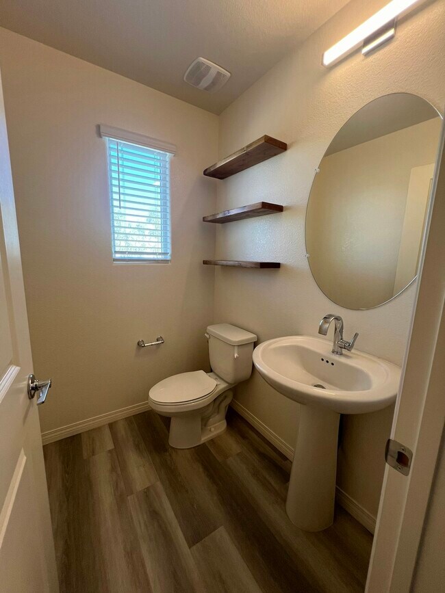 Photo - 3736 Enchanted Sky St