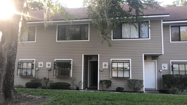 Photo - 807 SW 60th Ter