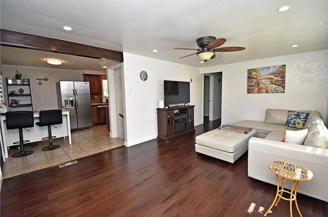 Photo - 216 Mira Ave