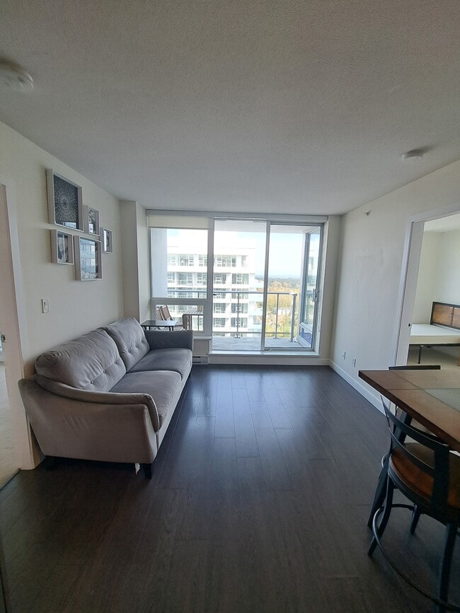 Photo - 13750-13100 100 Ave