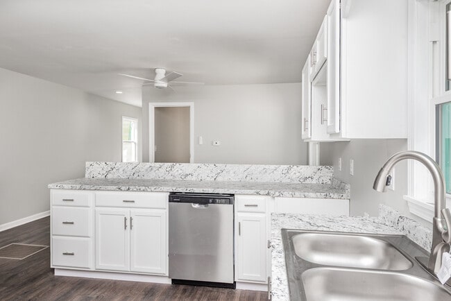 Photo - 4133 Churchman Ave