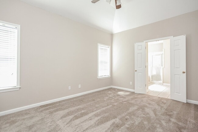 Photo - 984 Cully Rd