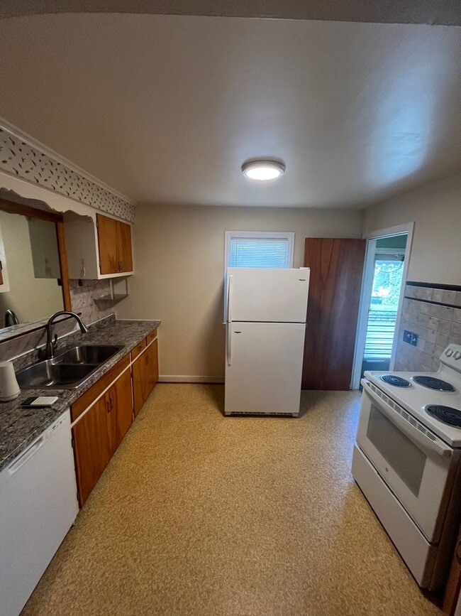 Photo - 3 Bedroom Home with In-Law Suite Available Near Rochester General