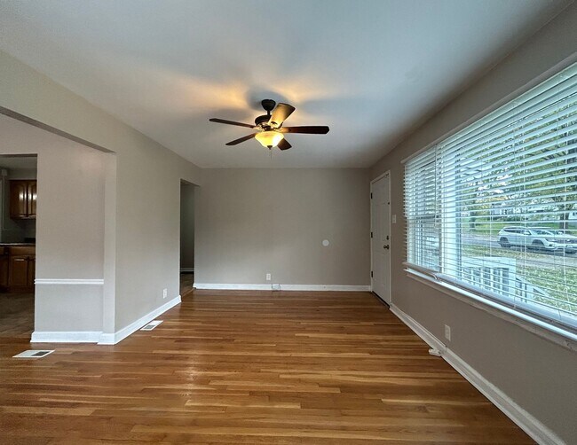 Photo - 1337 Odessa Dr