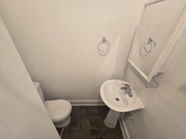 14 Alloway Ave Unit 22