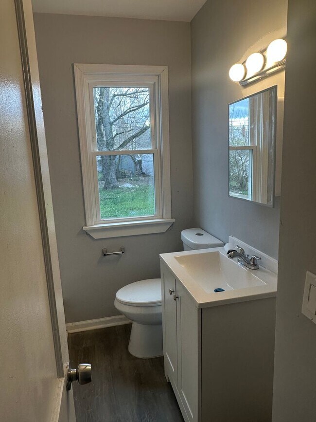 Photo - 4bd Single Maple Section 8