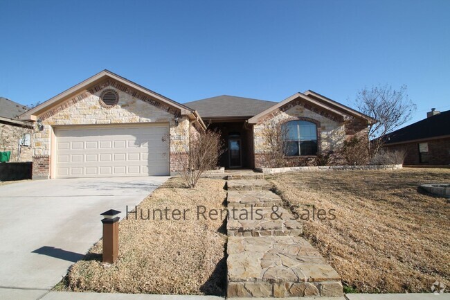 Building Photo - Beautiful Home!