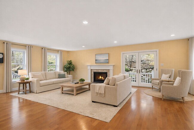 25 Magnolia Ave