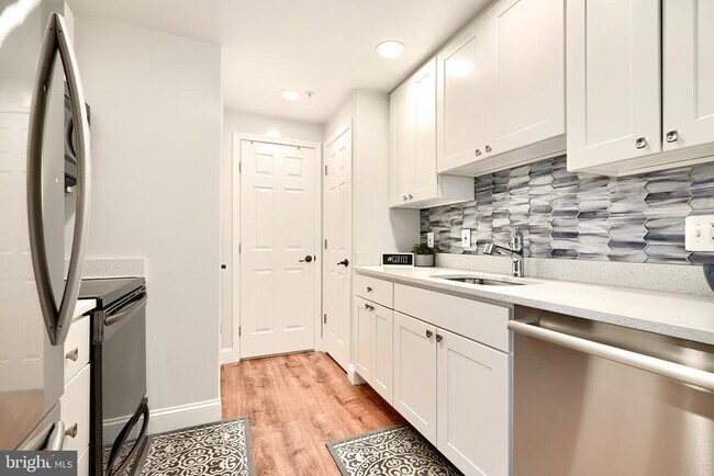 Photo - 28 Allegheny Ave Unidad 2205