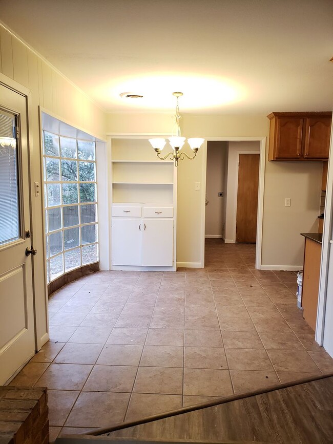 Photo - 3/2/2 For Rent Near TJC & UT Tyler! House