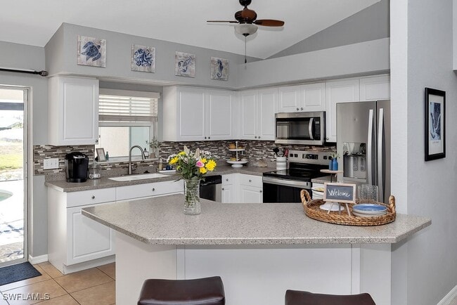 Building Photo - 1006 SW 11th Pl