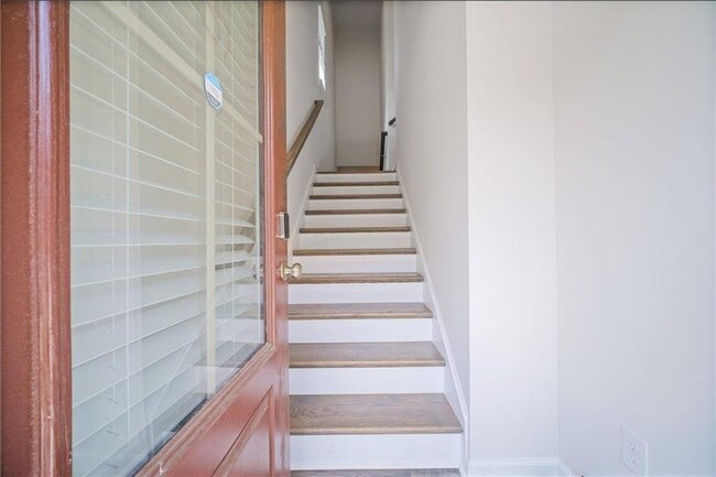 Photo - 1595 Ridgebrook Downs