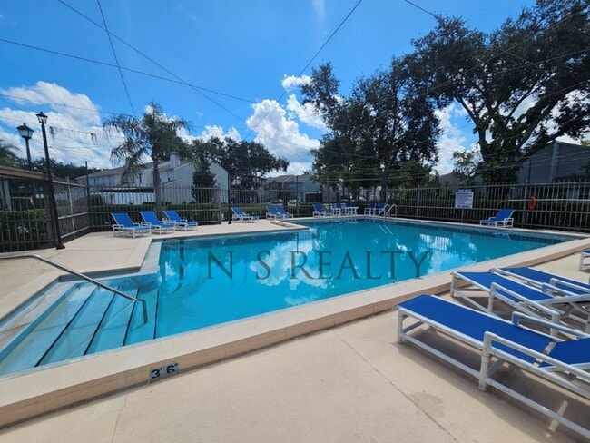 Photo - 2/2 Townhome with HUGE Living Room, Commun...
