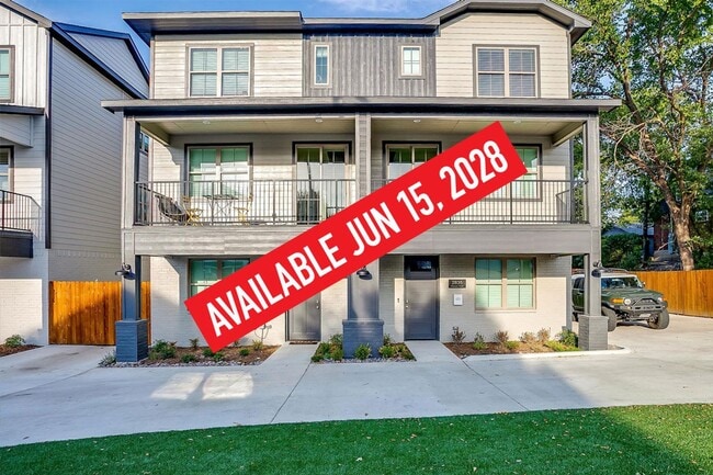 Building Photo - 2829 Forest Park Blvd Unit 2829 FP-2028