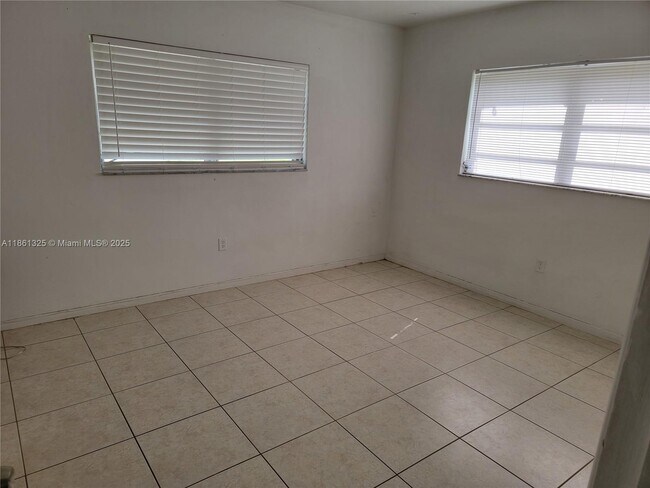 Photo - 201 SW 9th St Unit B