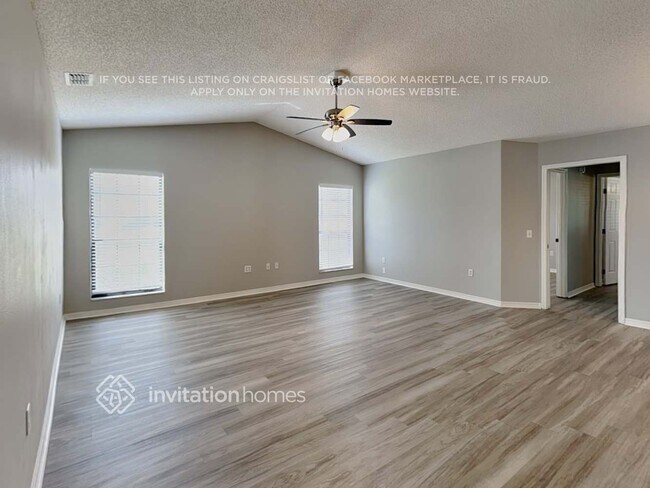 Photo - 5517 Highlands Vue Ln