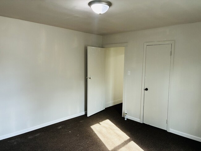 Photo - 508 Riley St