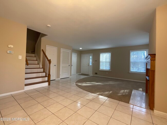 Photo - 1121 Roseberry Ct