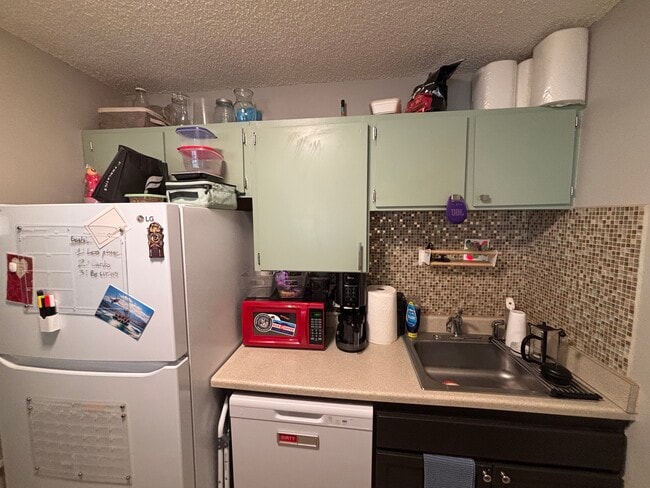 Kitchen - 2707 Valmont Rd Unit 209A