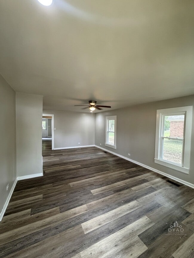548 Hike Ave