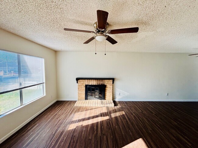 Photo - 43214 Archwood Way