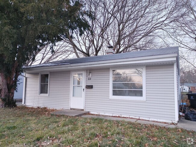 Building Photo - 2 Bedroom House in Bloomington