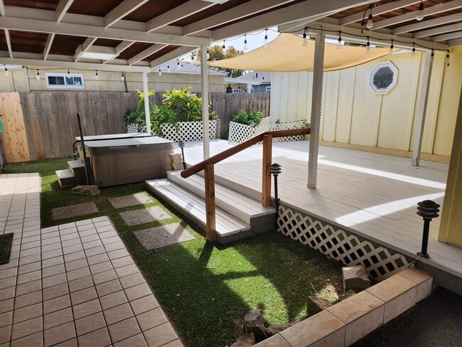 Building Photo - 3870 Unit 4490-C