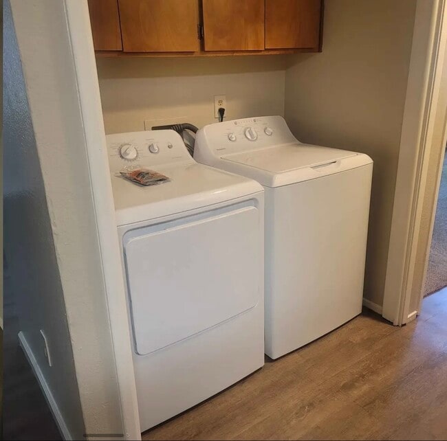 2 Br 2 Bath In Unit Washer Dryer
