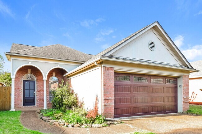 Photo - 7443 Glennmere Way