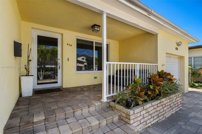 Photo - 404 N Shore Dr