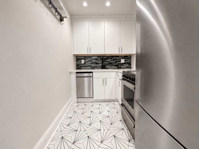 Photo - Rittenhouse Square Apartment in a Prime Center City Location