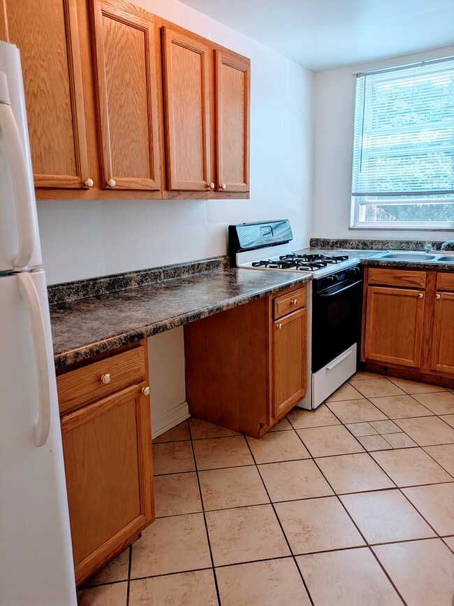5947 Belmont Ave Unit 1