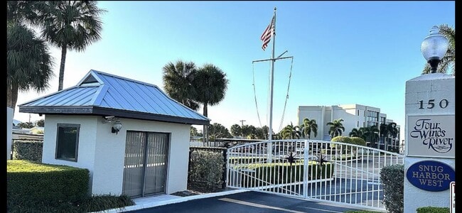 Photo - 150 SE Four Winds Dr Unit B-103