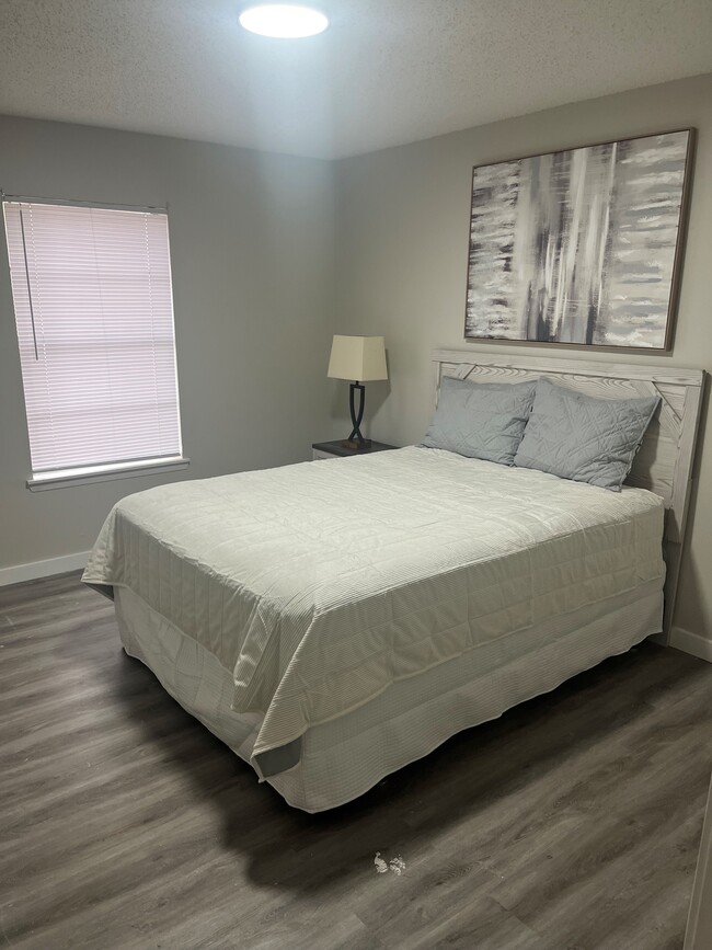 Woodridge Apartments