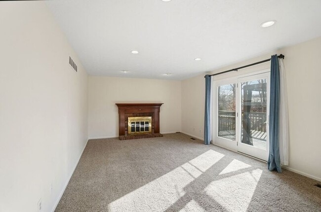 Photo - 1851 Foxhollow Dr