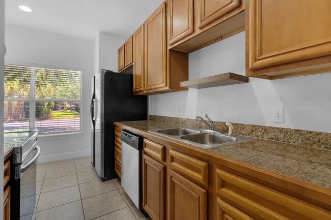 Photo - 15284-15331 US-331 BUS