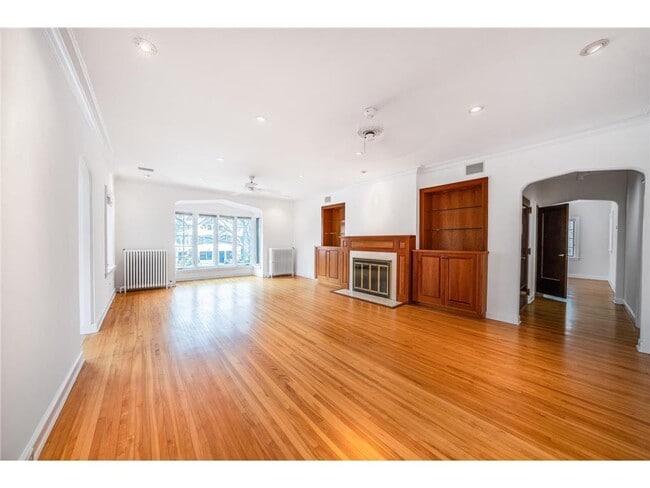 Photo - 1721 Humboldt Ave S