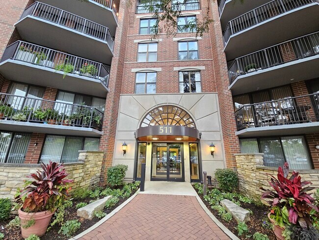 Photo - 511 Aurora Ave Unit 414